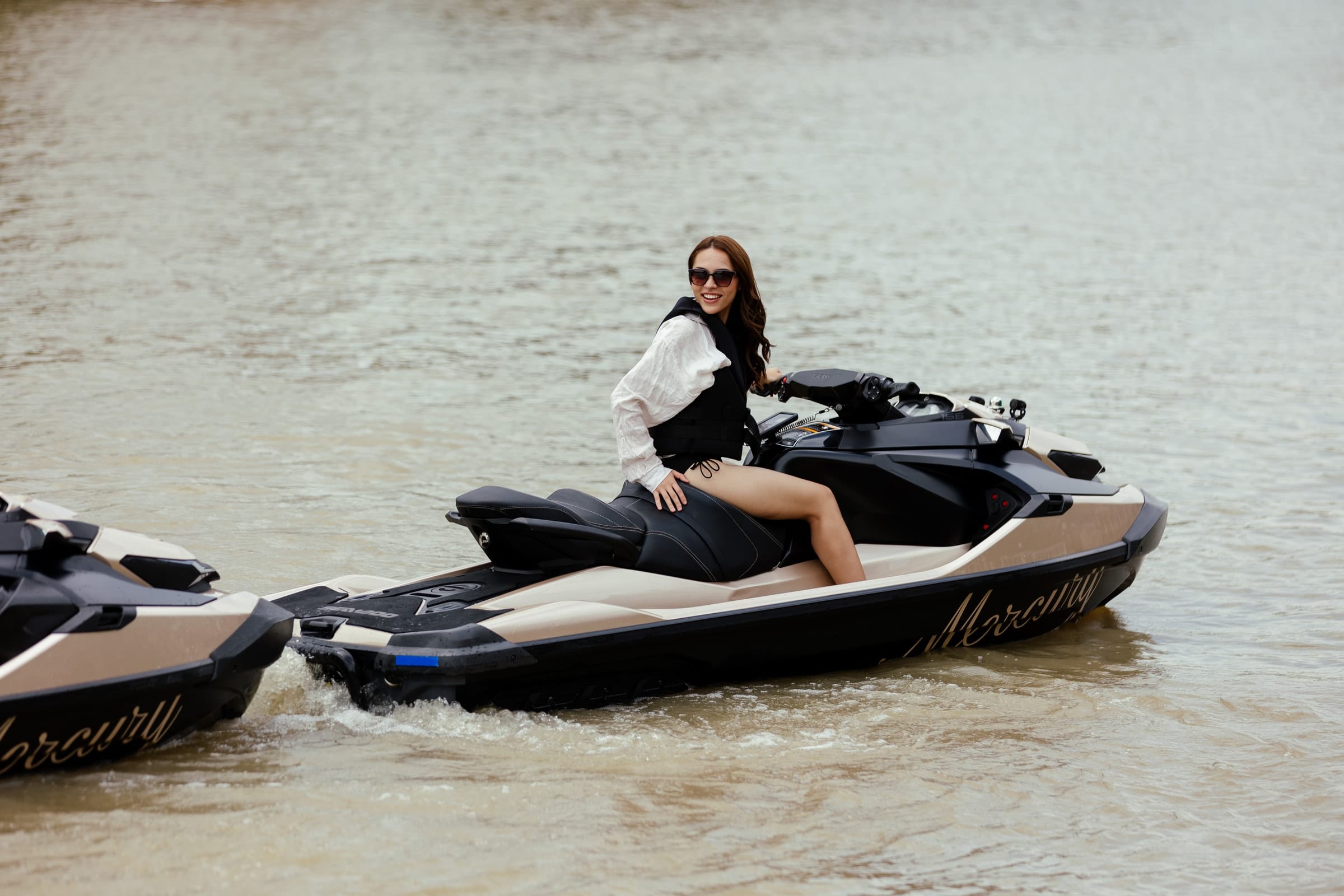เปิดคันเร่ง — Mercury GT jet ski Ayutthaya (1)