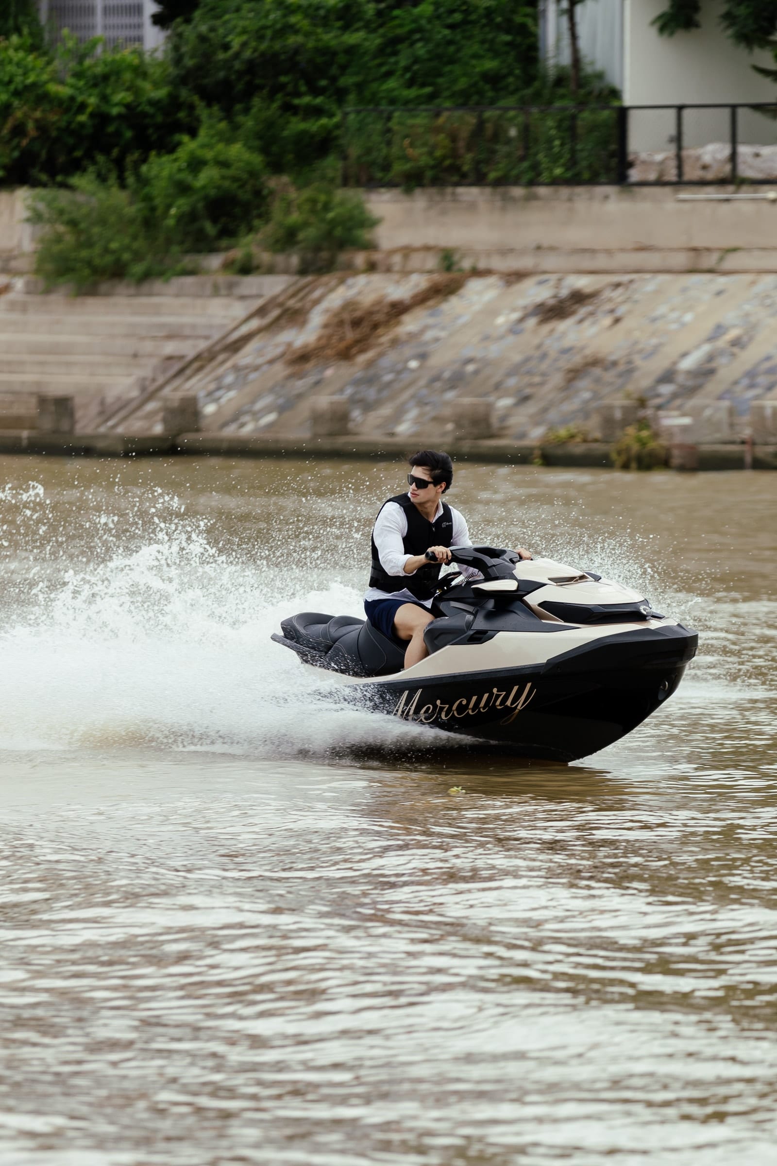 เปิดคันเร่ง — Mercury GT jet ski Ayutthaya (8)