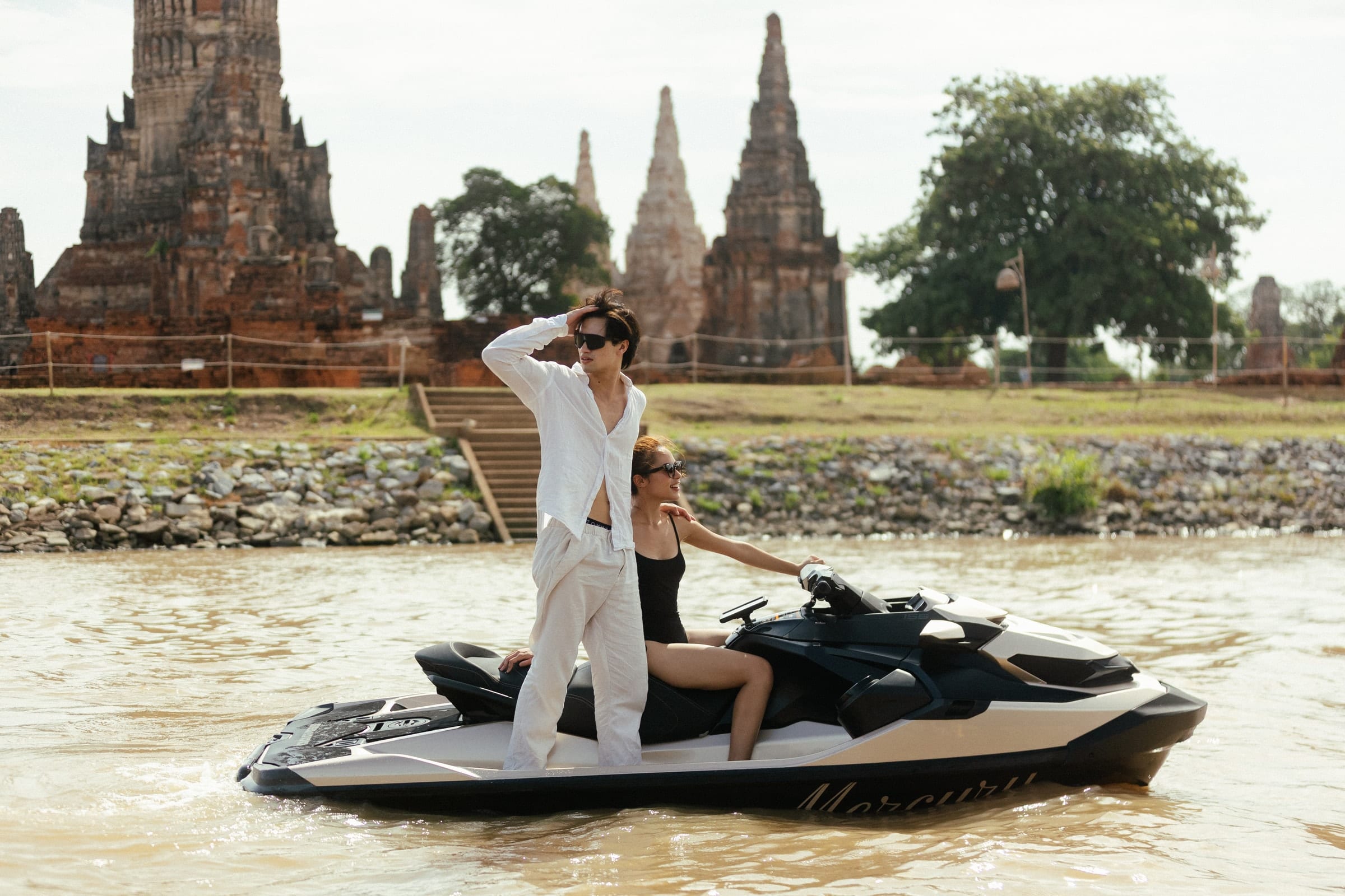 ต่อหน้าวัดไชยวัฒนาราม — Mercury GT jet ski Ayutthaya (22)