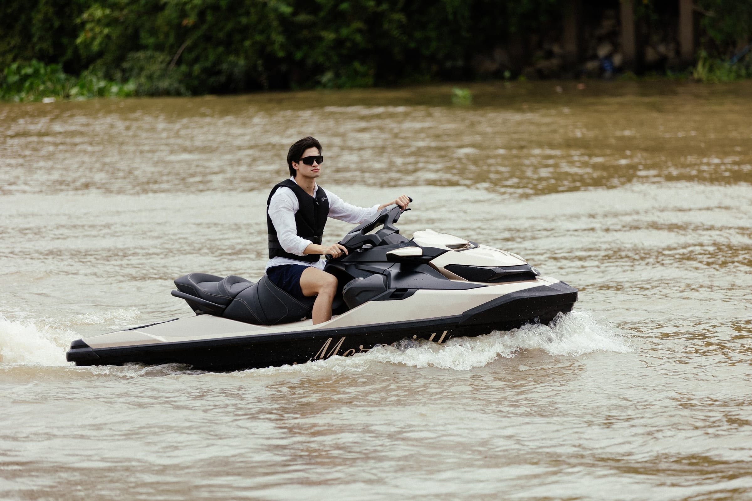 เปิดคันเร่ง — Mercury GT jet ski Ayutthaya (9)