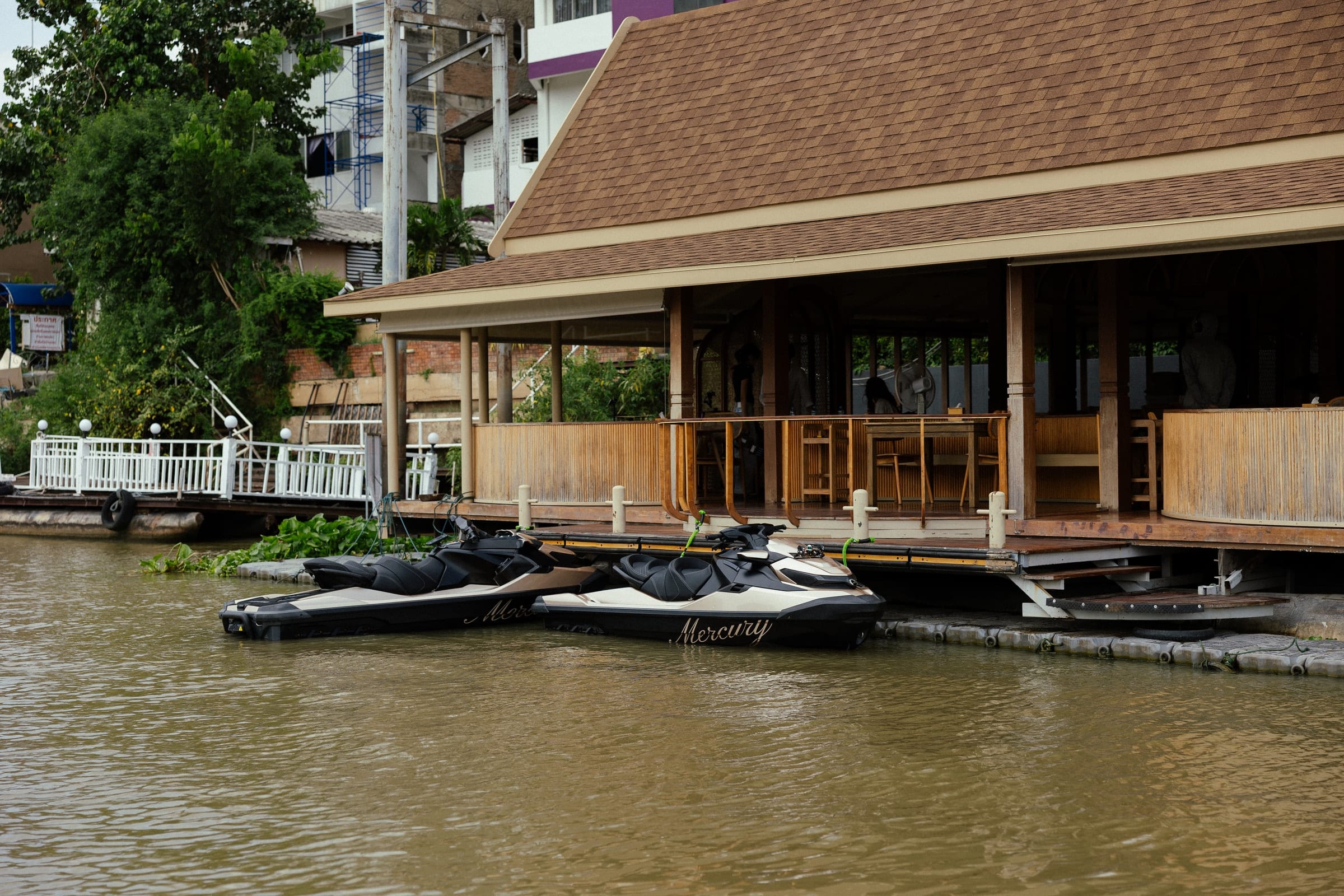 ท่าเรือยามเย็น — Mercury GT jet ski Ayutthaya (18)