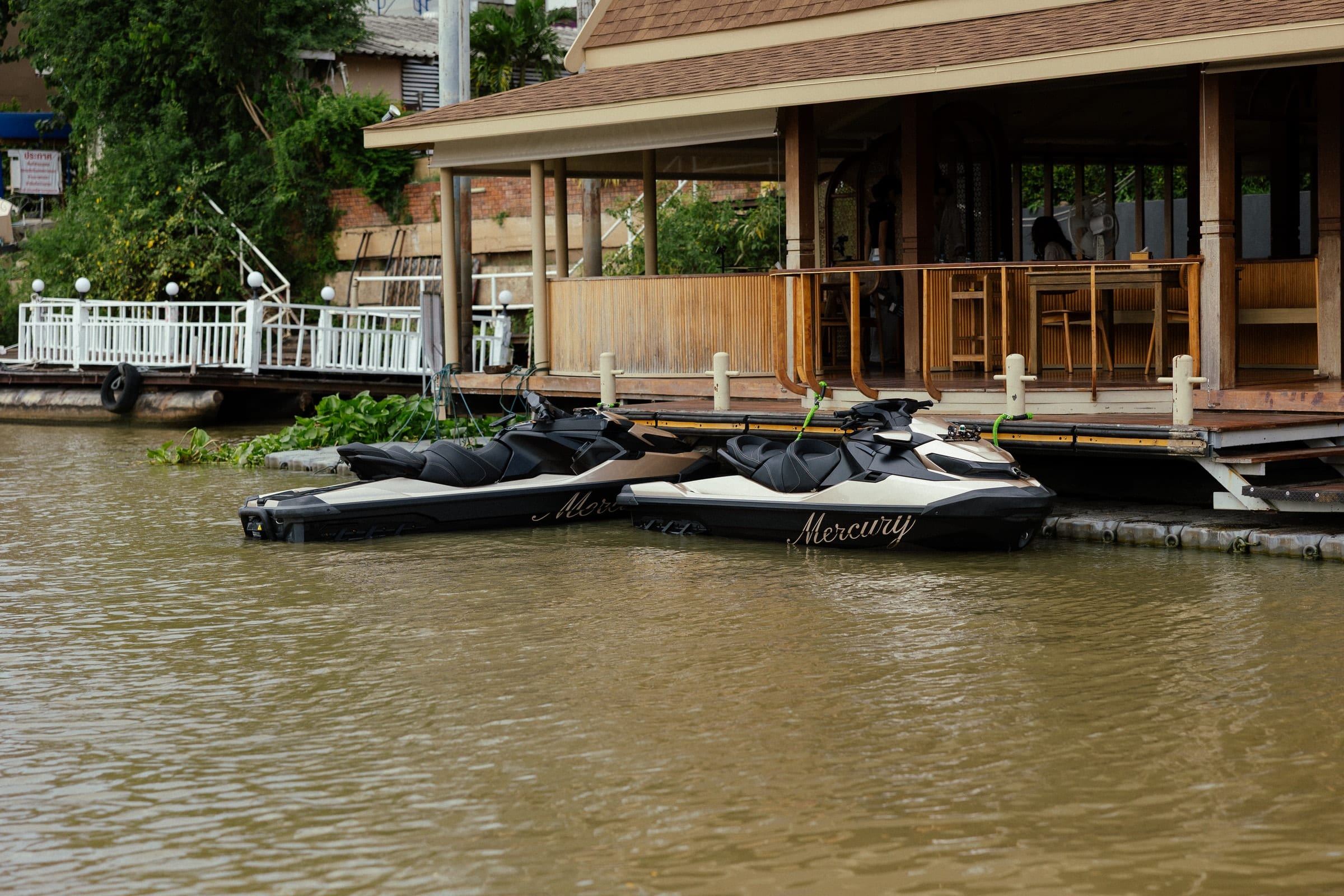 ท่าเรือยามเย็น — Mercury GT jet ski Ayutthaya (19)