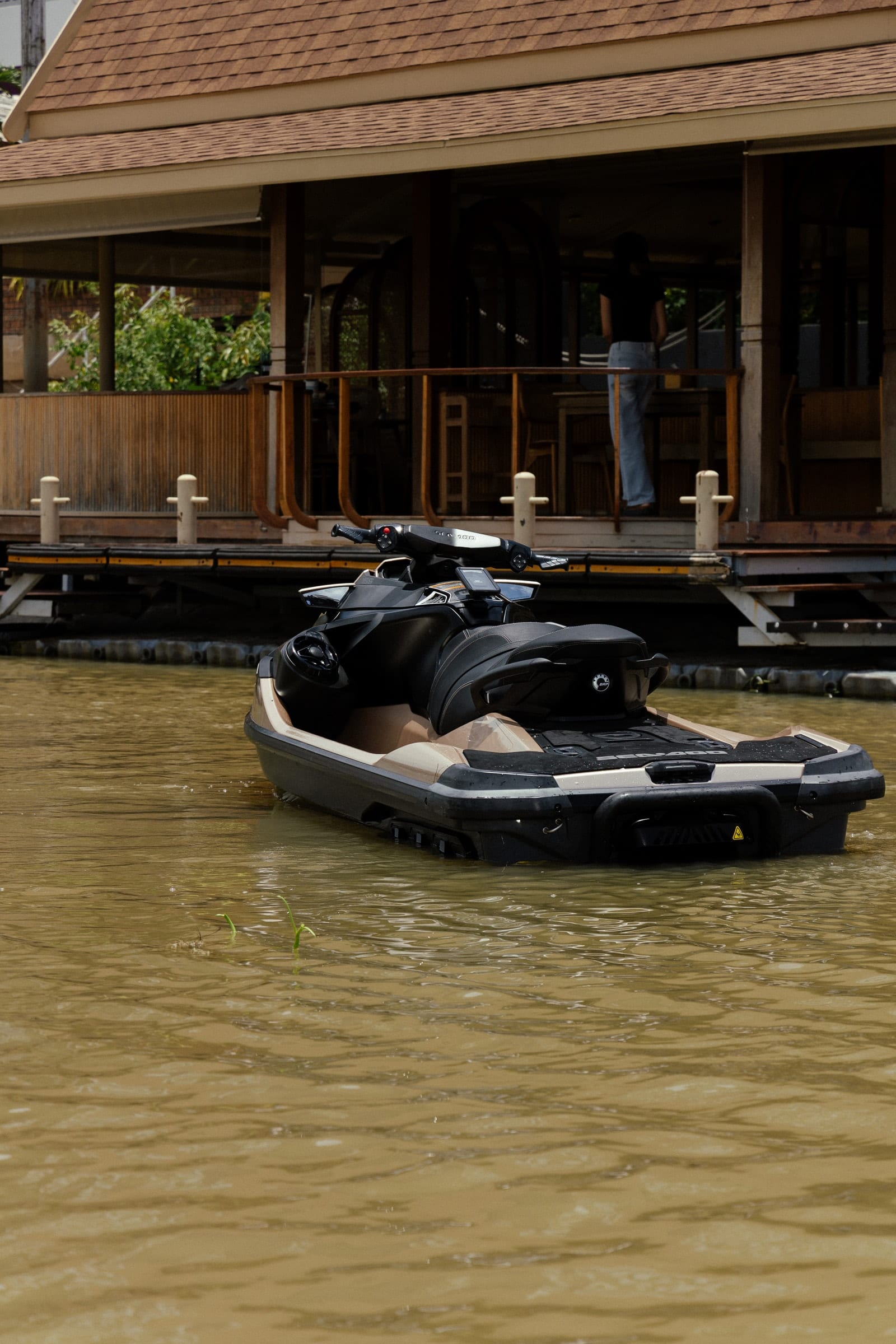 บนตัวเครื่อง — Mercury GT jet ski Ayutthaya (33)