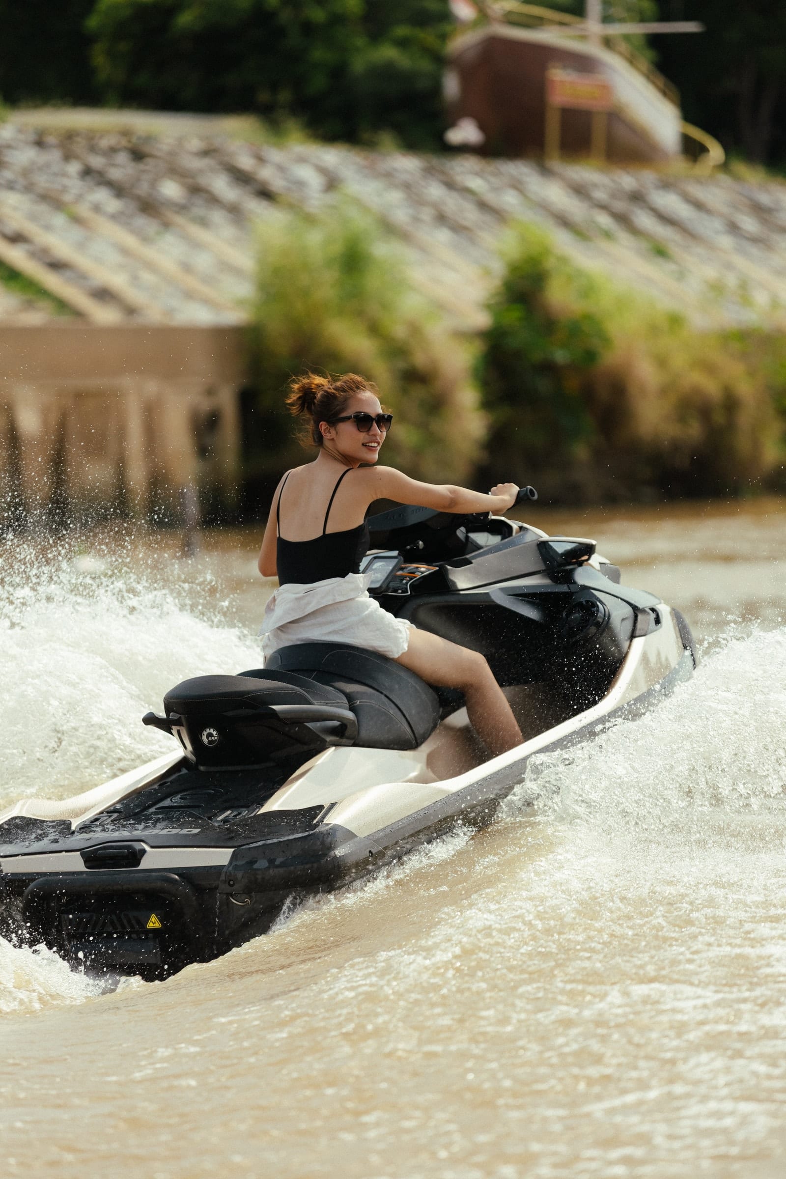 เปิดคันเร่ง — Mercury GT jet ski Ayutthaya (51)