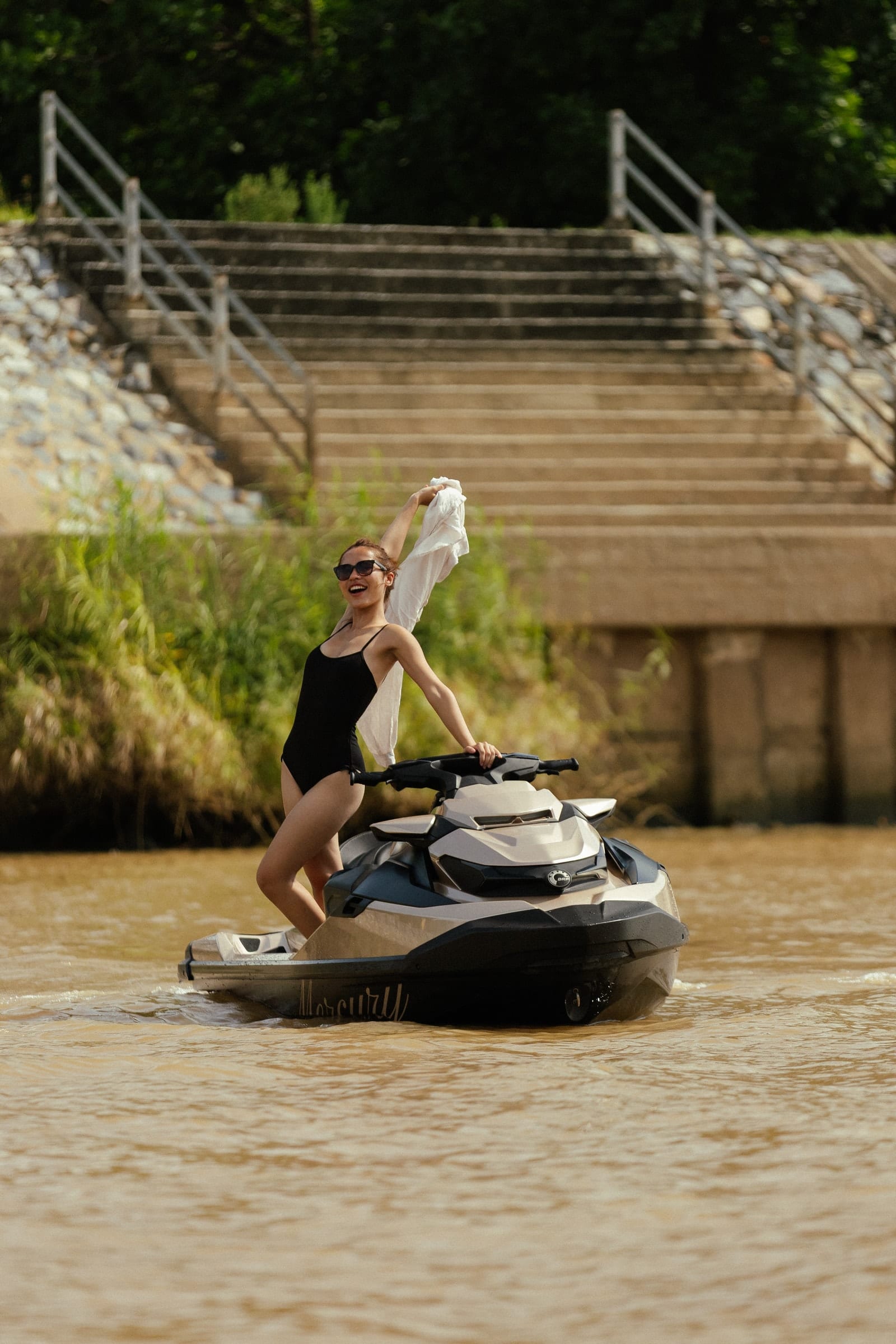 เปิดคันเร่ง — Mercury GT jet ski Ayutthaya (57)