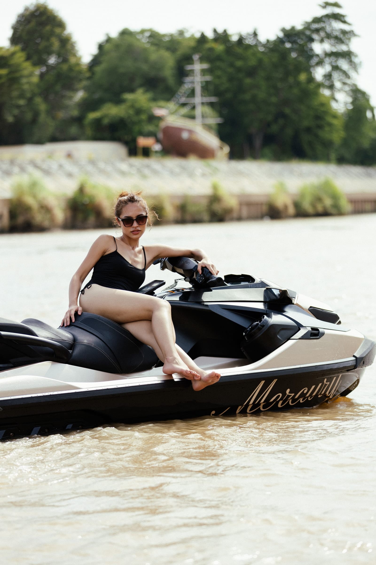 บนตัวเครื่อง — Mercury GT jet ski Ayutthaya (21)